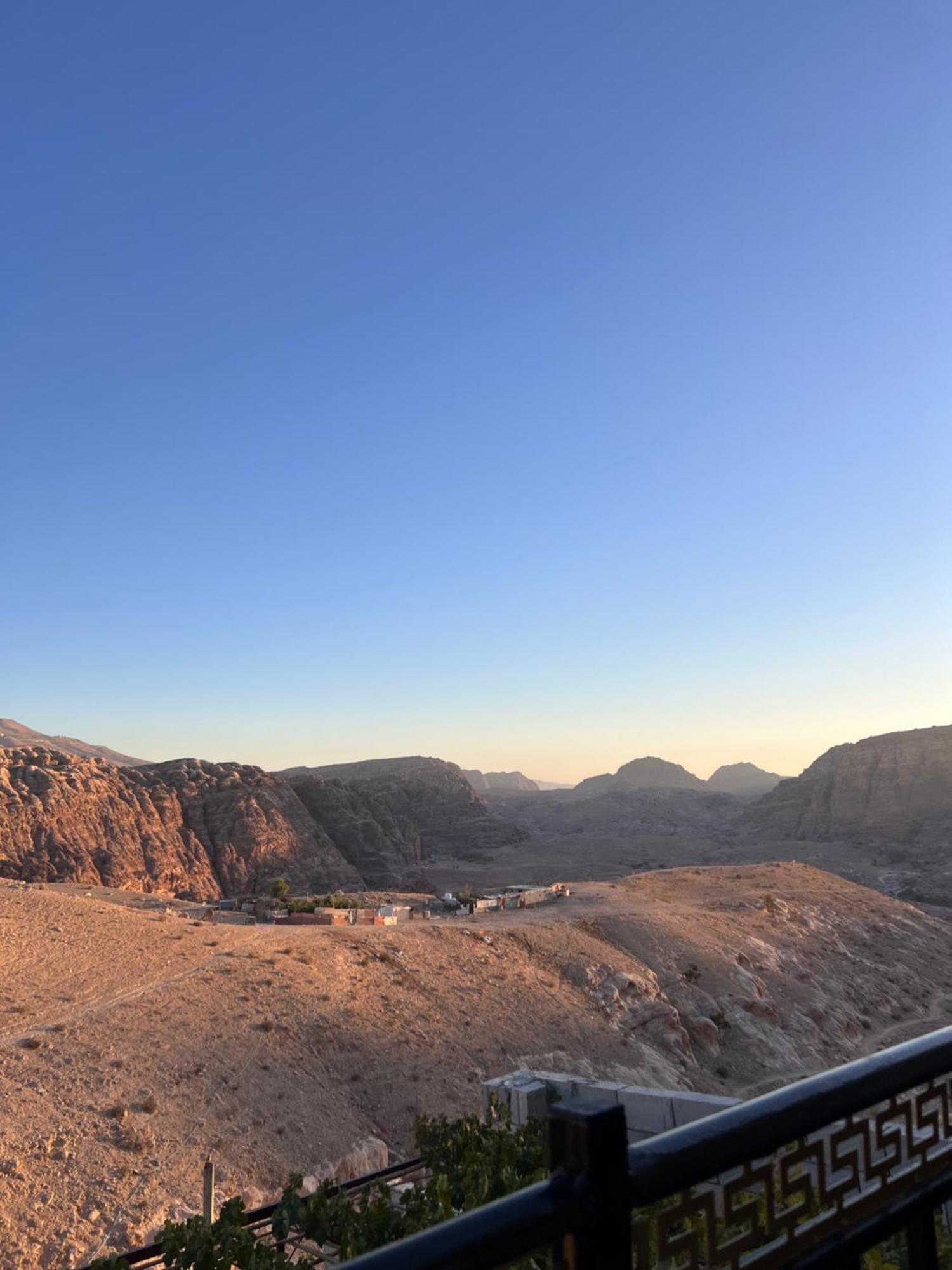 Indiana Jones Home Stay Petra Экстерьер фото